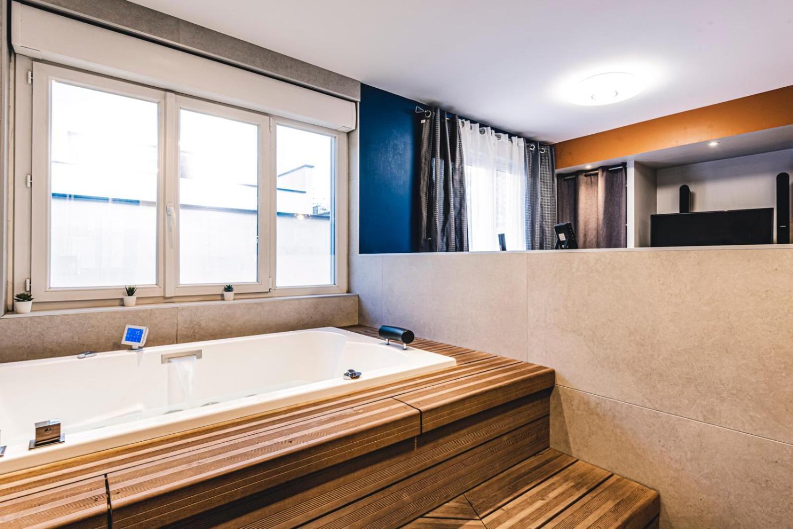 Mv Suite & Spa Reims Eksteriør bilde