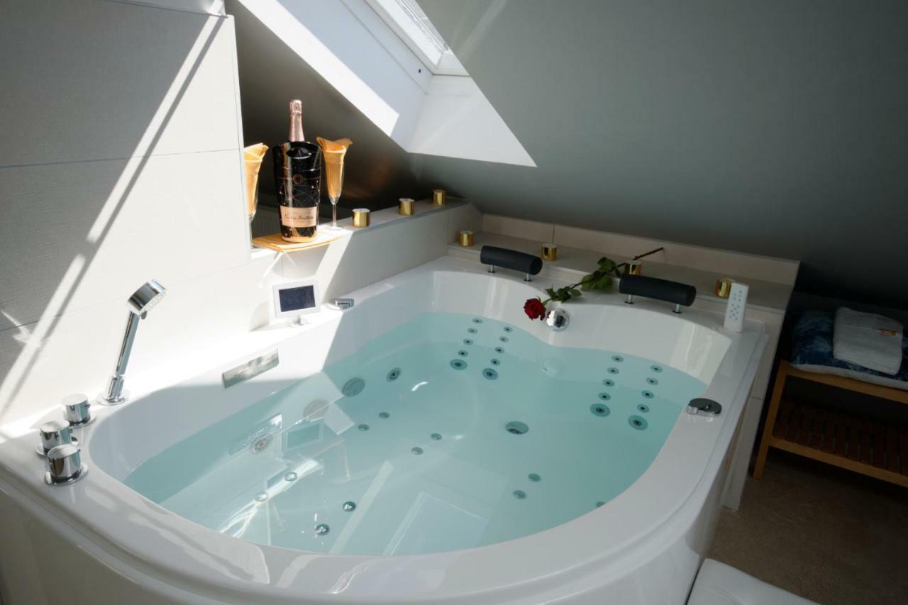 Mv Suite & Spa Reims Eksteriør bilde